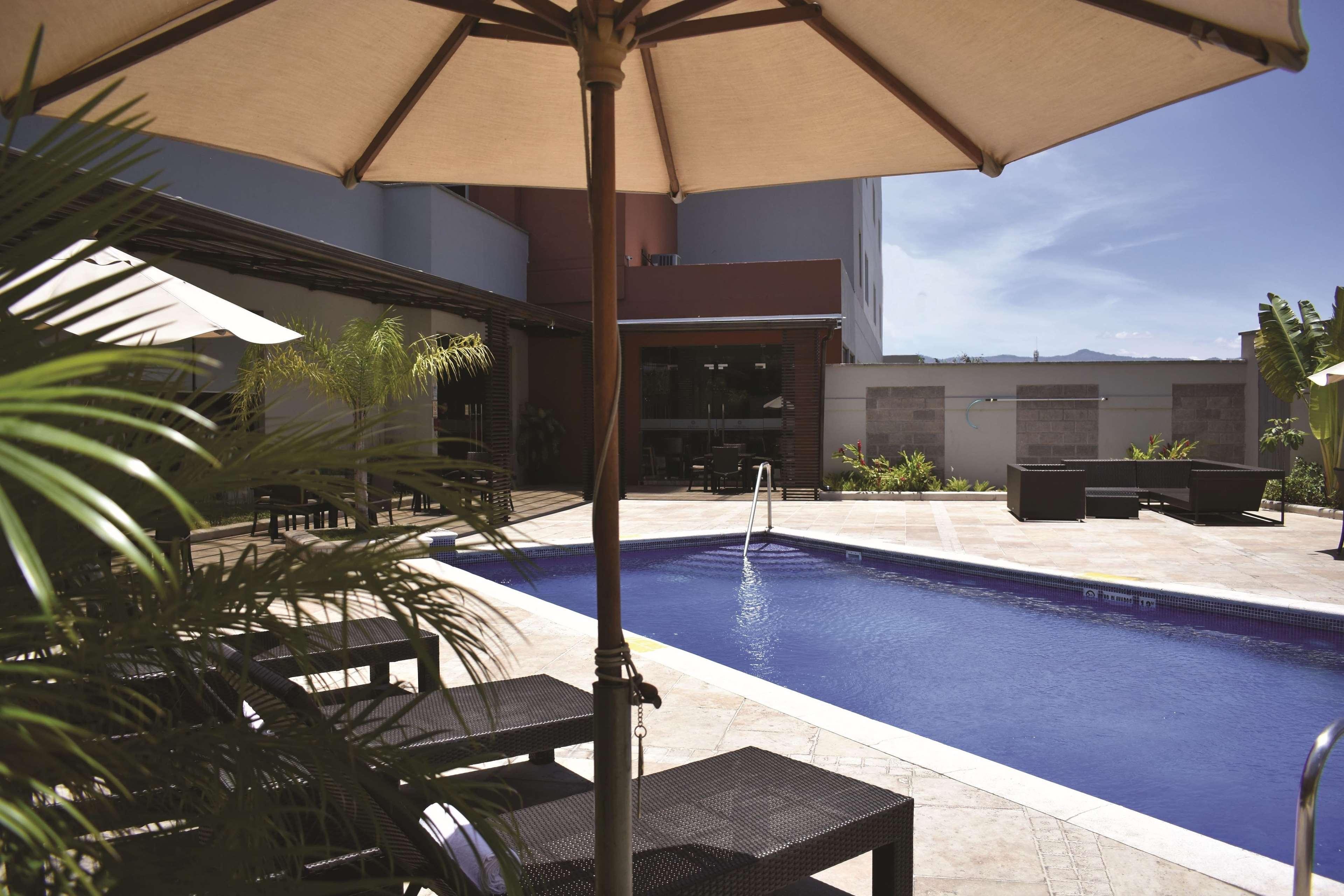 La Quinta By Wyndham Tegucigalpa Hotel Buitenkant foto